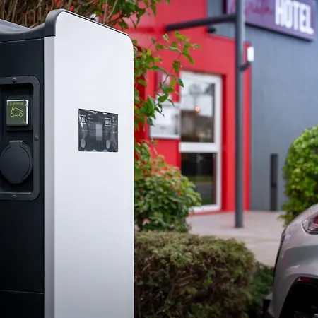 ホテル Zenith カーン