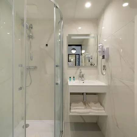 Szálloda Zenith Caen