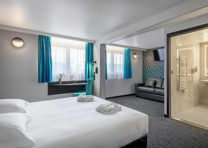 ホテル Zenith カーン