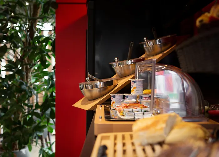 ホテル Zenith カーン